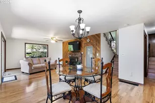 1105 SW 10th Dr, Gresham, OR 97080 - Photo 38