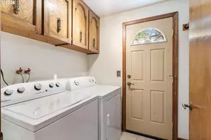 1105 SW 10th Dr, Gresham, OR 97080 - Photo 30