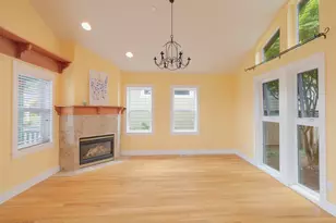 255 23rd St, Astoria, OR 97103 - Photo 4