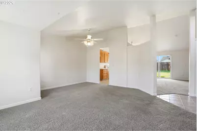 734 E 15th Cir, La Center, WA 98629 - Photo 8