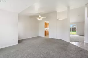 734 E 15th Cir, La Center, WA 98629 - Photo 8