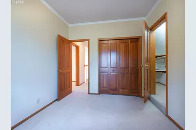 2037 Morning View Dr, Eugene, OR 97405 - Photo 34