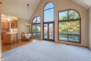 2037 Morning View Dr, Eugene, OR 97405 - Photo 8