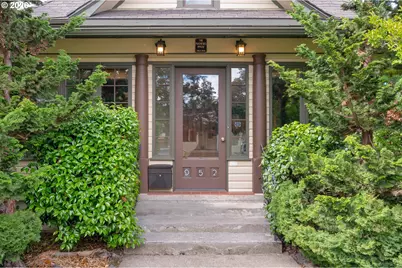 952 C St, Springfield, OR 97477 - Photo 2