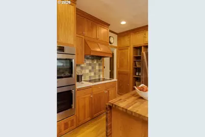 323 SE Cowls St, McMinnville, OR 97128 - Photo 42