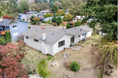 635 Collins Crest St, Gladstone, OR 97027 - Photo 38