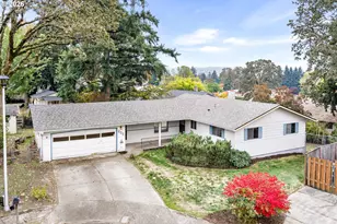 635 Collins Crest St, Gladstone, OR 97027 - Photo 2