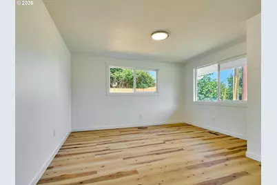 1086 Wilson St, Woodburn, OR 97071 - Photo 4