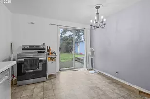 3735 Wilton Ave, Salem, OR 97305 - Photo 8