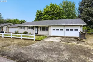 457 NW Yonia Ct, Hillsboro, OR 97124 - Photo 2