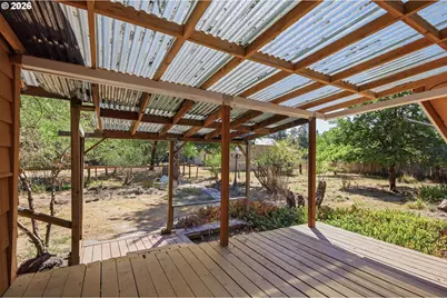 25804 Wiggins Ln, Veneta, OR 97487 - Photo 24