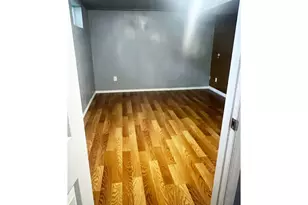 8647 NE Schuyler St, Portland, OR 97220 - Photo 16