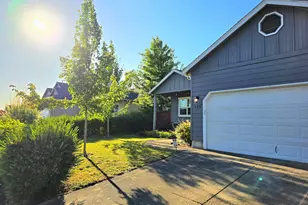 158 Canary Ave, Creswell, OR 97426 - Photo 2