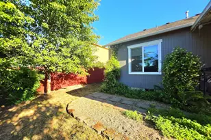 158 Canary Ave, Creswell, OR 97426 - Photo 8