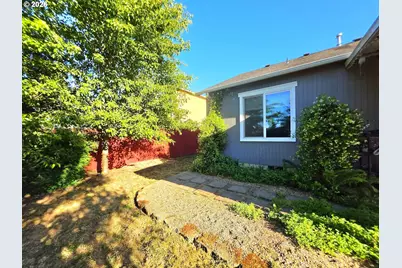 158 Canary Ave, Creswell, OR 97426 - Photo 26