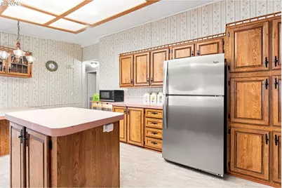 100 SW 195th Ave #2, Beaverton, OR 97006 - Photo 10