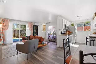 2379 SE 112th Ave, Portland, OR 97216 - Photo 10