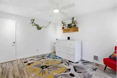 2379 SE 112th Ave #2, Portland, OR 97216 - Photo 18