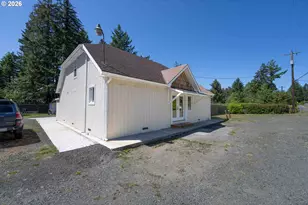 68964 Wildwood Rd, North Bend, OR 97459 - Photo 10