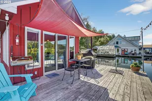 901 S McLoughlin Blvd, Oregon City, OR 97045 - Photo 2