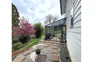 1945 Sunrise Blvd, Eugene, OR 97405 - Photo 30