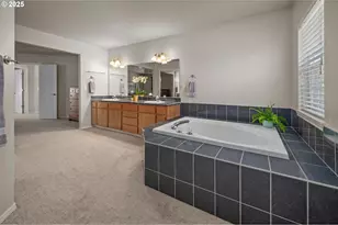 14652 SW Grandview Ln, Tigard, OR 97224 - Photo 32