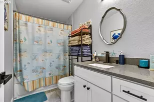 2905 NE 206th Pl, Fairview, OR 97024 - Photo 24