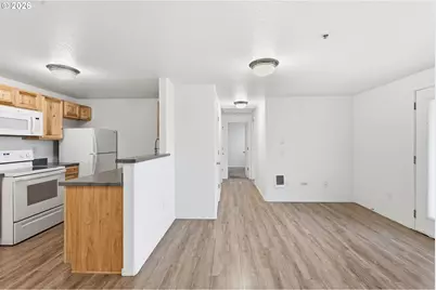 273 SE 162nd Ave, Portland, OR 97233 - Photo 6