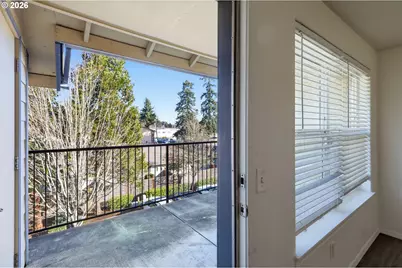 273 SE 162nd Ave, Portland, OR 97233 - Photo 24