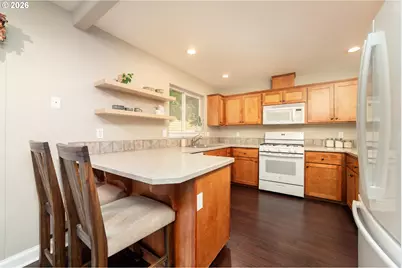 219 SW Owens Pl, Troutdale, OR 97060 - Photo 6