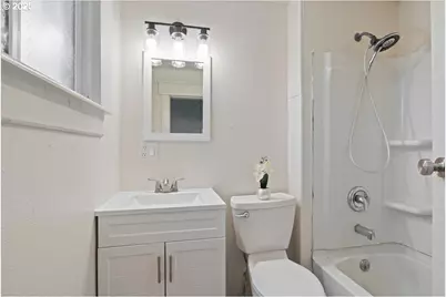 391 W 1st St, Halsey, OR 97348 - Photo 26