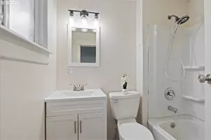 391 W 1st St, Halsey, OR 97348 - Photo 26