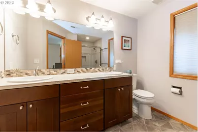 10625 SW Oriole Cir, Beaverton, OR 97007 - Photo 16