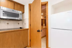 10625 SW Oriole Cir, Beaverton, OR 97007 - Photo 28