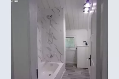 222 W 1st Ave, Riddle, OR 97469 - Photo 24