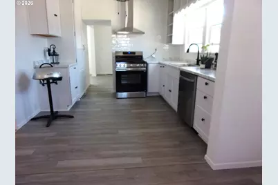 222 W 1st Ave, Riddle, OR 97469 - Photo 10
