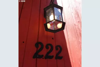 222 W 1st Ave, Riddle, OR 97469 - Photo 34