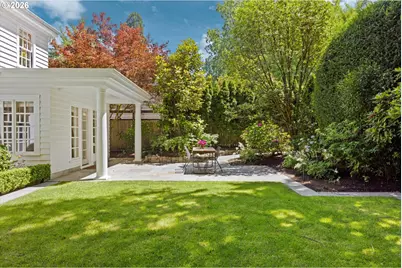 2228 SW 21st Ave, Portland, OR 97201 - Photo 8