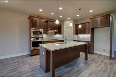 267 W Beacon Hill Dr, Longview, WA 98632 - Photo 14