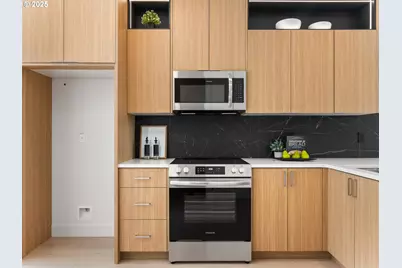 3003 NE Ainsworth St #14, Portland, OR 97211 - Photo 8