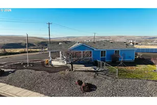 3127 SW River View Dr, Pendleton, OR 97801 - Photo 2