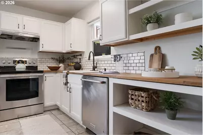 6911 N Congress Ave, Portland, OR 97217 - Photo 10