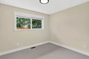 13670 SW 21st St, Beaverton, OR 97008 - Photo 22
