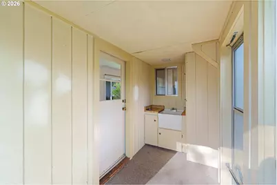 Madrona St, North Bend, OR 97459 - Photo 34