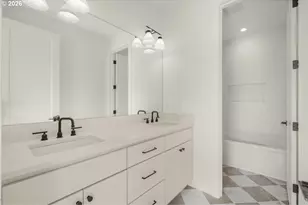 131 E 24TH Ave, La Center, WA 98629 - Photo 36