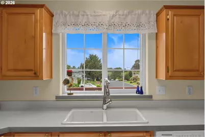 365 NE 70th Dr, Newport, OR 97365 - Photo 18