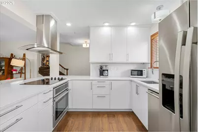 47 Oswego Summit #47, Lake Oswego, OR 97035 - Photo 14