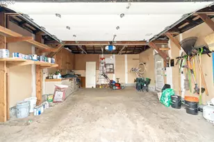 5916 N Moore Ave, Portland, OR 97217 - Photo 34