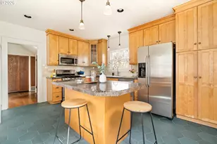 5916 N Moore Ave, Portland, OR 97217 - Photo 10