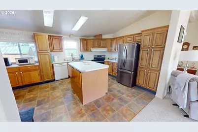 98042 W Benham Ln #15, Brookings, OR 97415 - Photo 8